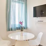 Sweet Escape - With Terrace And Sea View 2 Apartmán