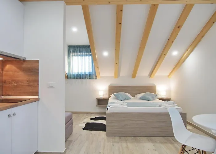 Sweet Escape - With Terrace And Sea View 2 Apartament