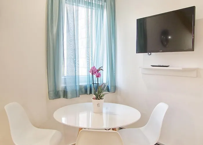 Sweet Escape - With Terrace And Sea View 2 Apartament