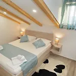 Sweet Escape - With Terrace And Sea View 2 *